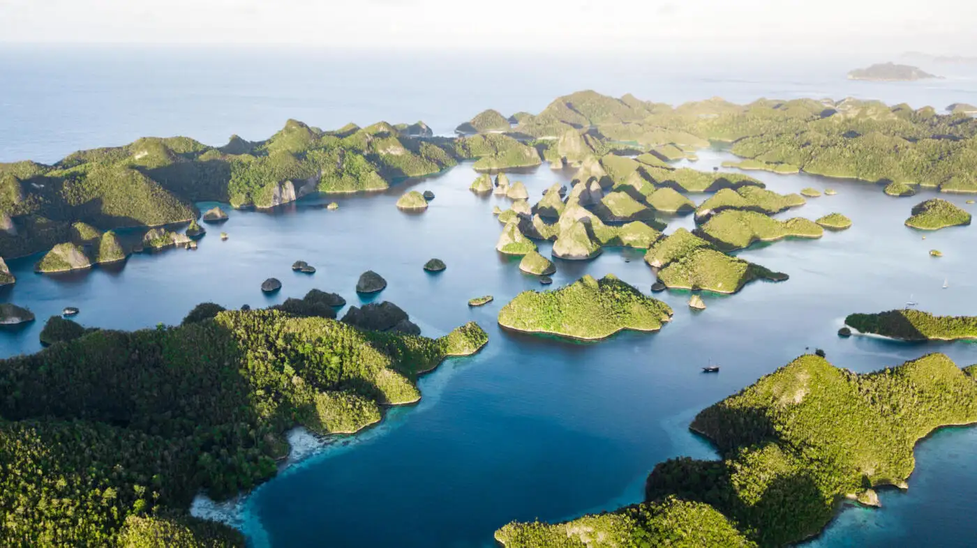 Private yacht charter for bespoke adventures in Indonesia's stunning scenery. Explore Komodo, Bali & Raja Ampat. Get your wonderful moments!